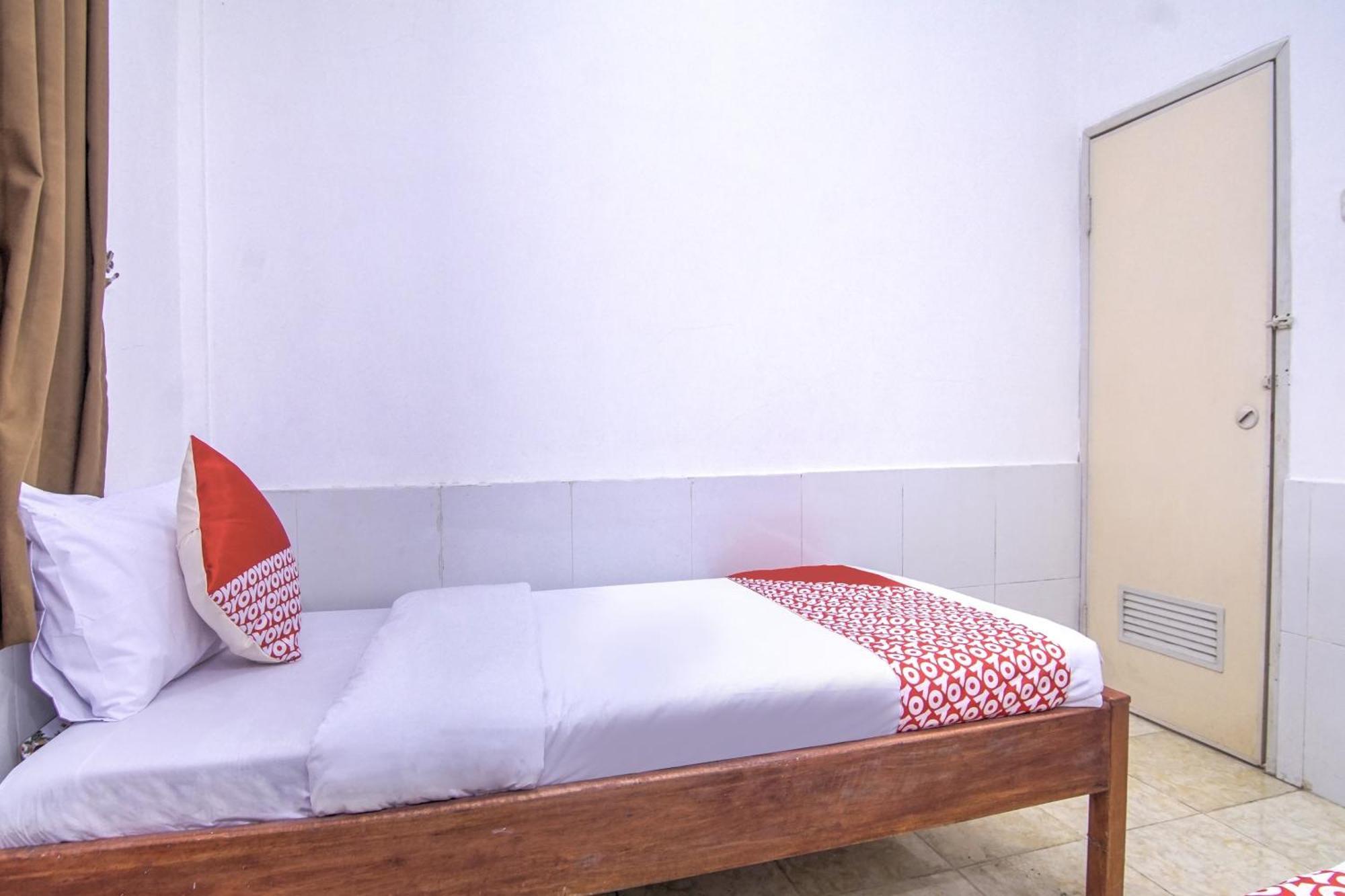 Oyo 3317 Maju Jaya Homestay Syariah Bogor Exterior photo